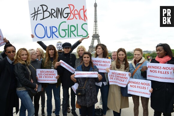 Géraldine Nakache, Léa Seydoux ou encore Sandrine Kiberlain soutiennent le mouvement #BringBackOurGirls, le 13 mai 2014 au Trocadéro