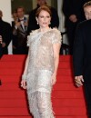 Festival de Cannes 2014 : Julianne Moore lors de la montée des marches