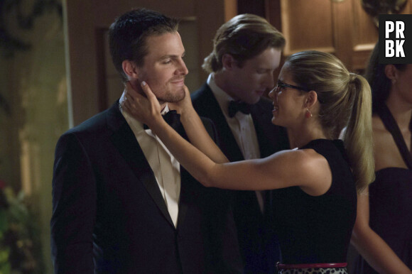 Arrow saison 2 : Felicity et Oliver en couple
