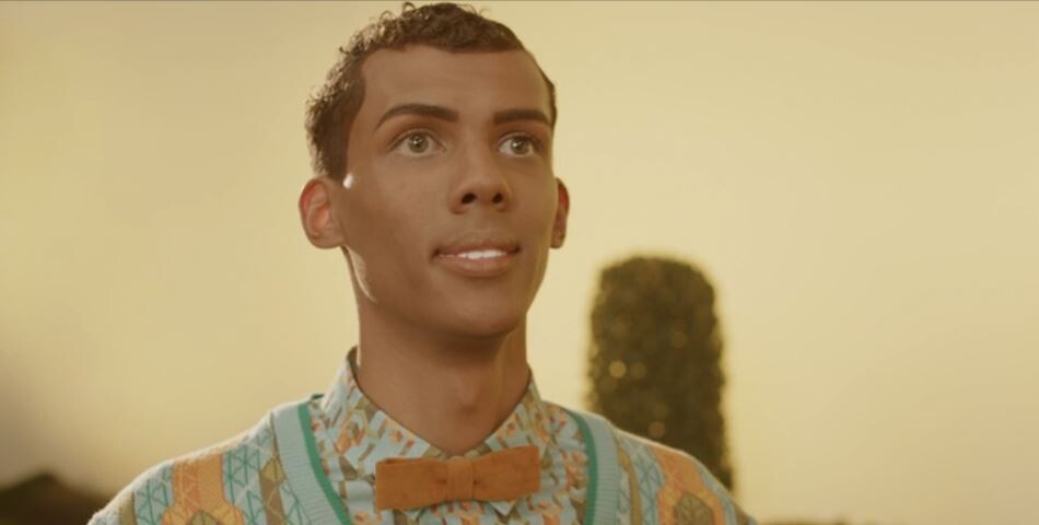 Stromae dans le clip de Papaoutai 