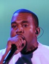  Kanye West a &eacute;t&eacute; hu&eacute; lors d'un concert &agrave; Londres, le 4 juillet 2014 
