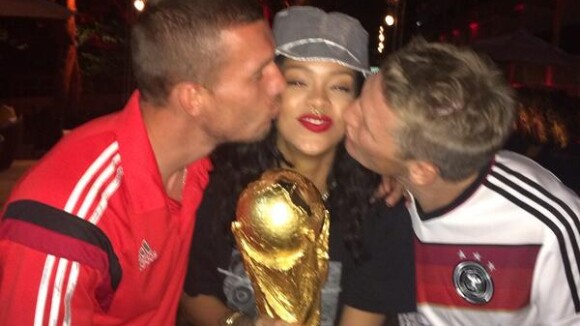 Rihanna : exhib au stade et incruste avec les Allemands après la victoire
