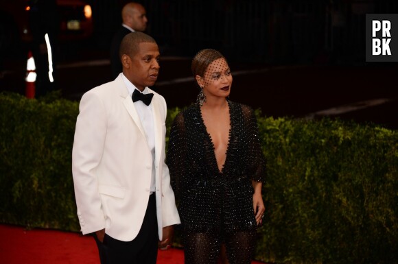 Beyoncé et Jay Z : couple glamour sur le tapis rouge du Met Gala 2014 à New York