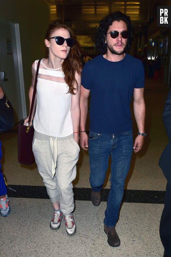 Game of Thrones : Kit Harington et Rose Leslie à LAX le 23 juillet 2014