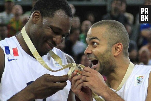 Tony Parker et les Bleus sacrés champions d'Europe 2013 de basket le 22 septembre 2013, à Ljubljana en Slovénie