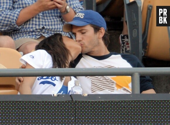 Mila Kunis enceinte : la petite amie d'Ashton Kutcher a accouché le 30 septembre 2014