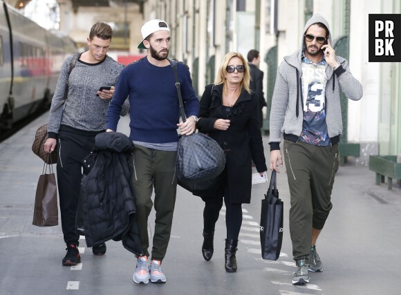 Thomas Vergara et ses proches à la gare de Lyon, le 12 novembre 2014 à Paris