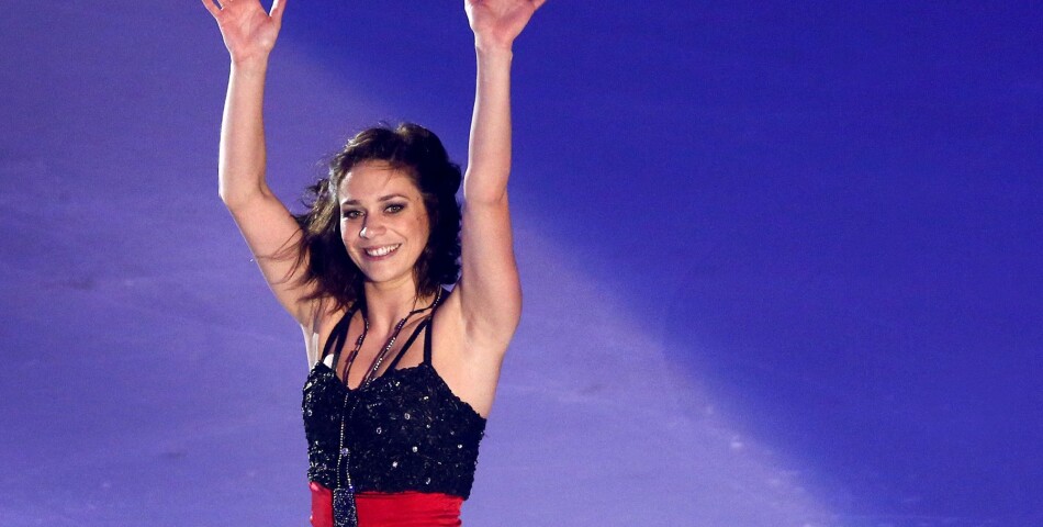Nathalie Péchalat tout sourire sur la glace le 23 novembre 2014
