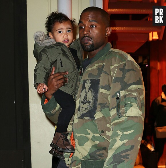 Kanye West et sa fille North à New York le 21 décembre 2014