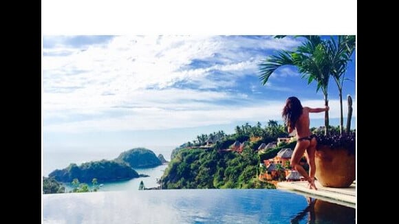 Lea Michele topless et en string : les photos de ses vacances sexy avec Matthew Paetz