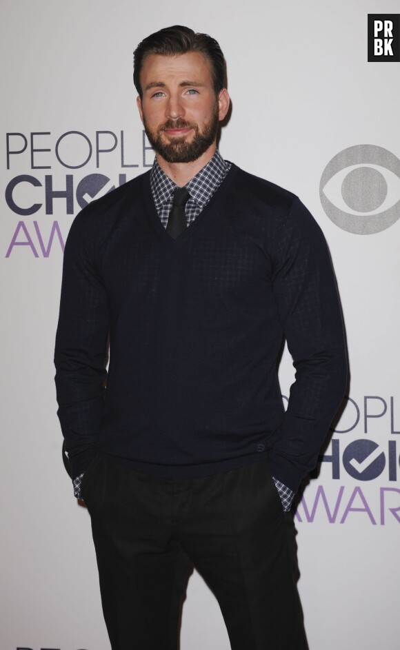 Chris Evans sur le tapis-rouge des People's Choice Awards 2015 le 7 janvier à Los Angeles