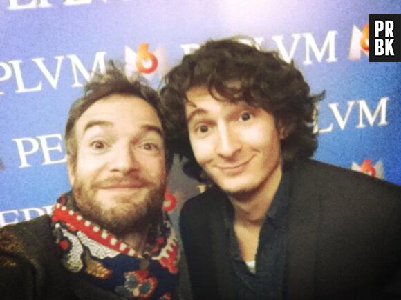 Jonathan Lambert et Anthony Sonigo en mode selfie à la soirée de présentation de Peplum le 22 janvier 2015 à Paris