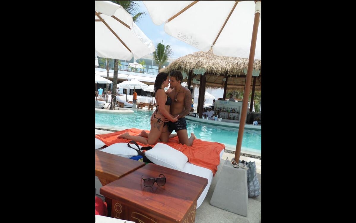 Kelly Helard et Neymar mariés à Las Vegas ? Les tweets qui sèment le doute  - PureBreak