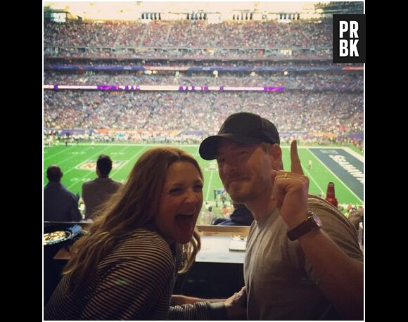 Drew Barrymore et son mari au Super Bowl 2015