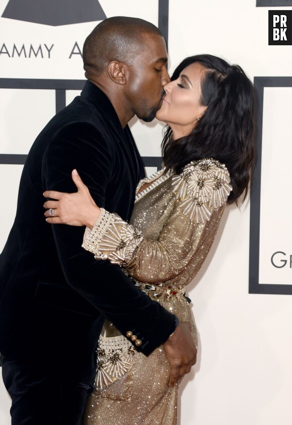Kim Kardashian et Kanye West amoureux lors des Grammy Awards 2015, le 8 février, à Los Angeles