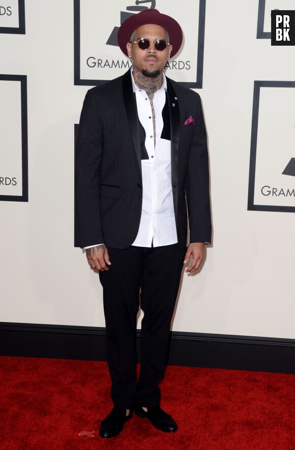 Chris Brown décontracté lors des Grammy Awards 2015, le 8 février, à Los Angeles