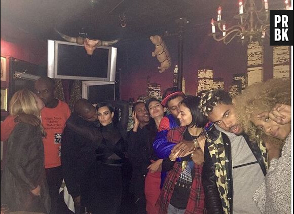 Kim Kardashian et Kanye West amoureux au spectacle de Dave Chapelle le 14 février 2015