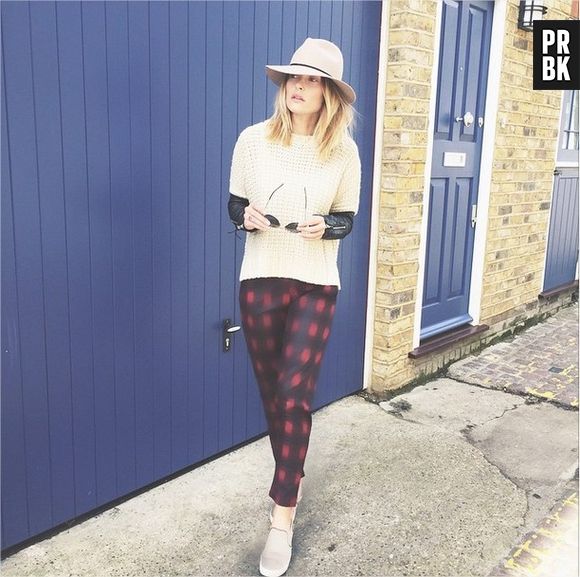 Caroline Receveur de retour à Paris pour la Fashion Week, mars 2015
