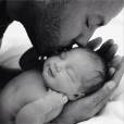  Booba embrasse sa fille Luna, sur Instagram 