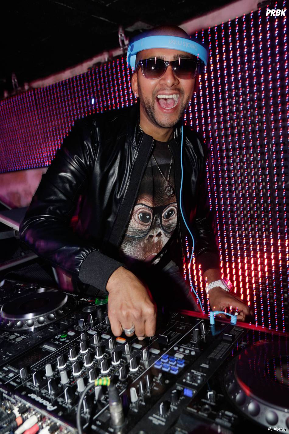 DJ Assad fête les 20 ans du club La Plage à Bordeaux le 14 mars 2015 ...
