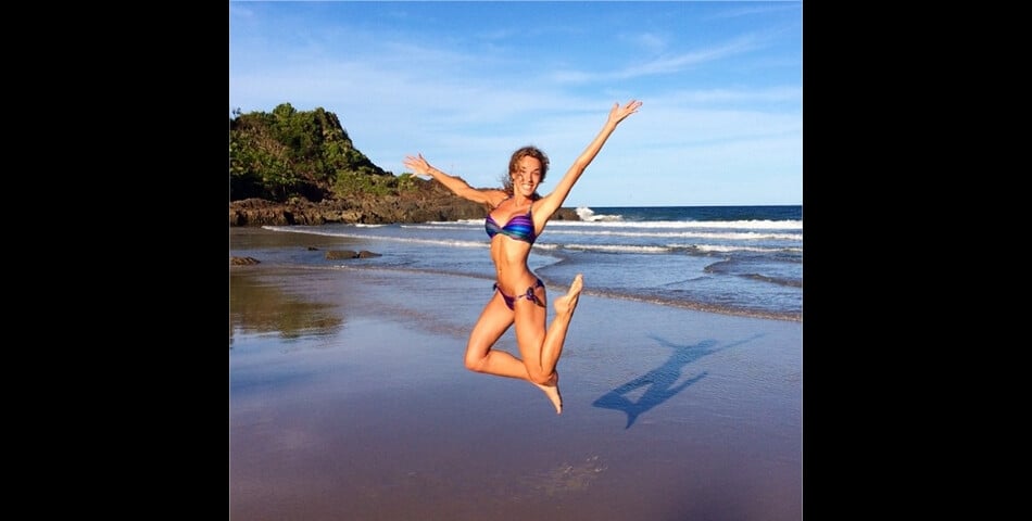  Elodie Fontan sexy &amp;agrave; la plage&amp;nbsp;sur Instagram 