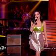 Jenifer : look sexy et robe à paillettes pour la demi-finale de The Voice 4 sur TF1, le 18 avril 2015