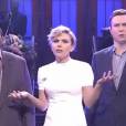  Scarlett Johansson a jou&eacute; la MILF sexy dans le Saturday Night Live 