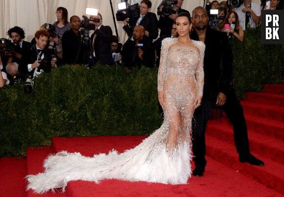 Kim Kardashian et Kanye West en couple au Met Gala 2015, le 4 mai 2015 à New York