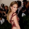 Jennifer Lopez sans culotte au Met Gala 2015, le 4 mai 2015 à New York