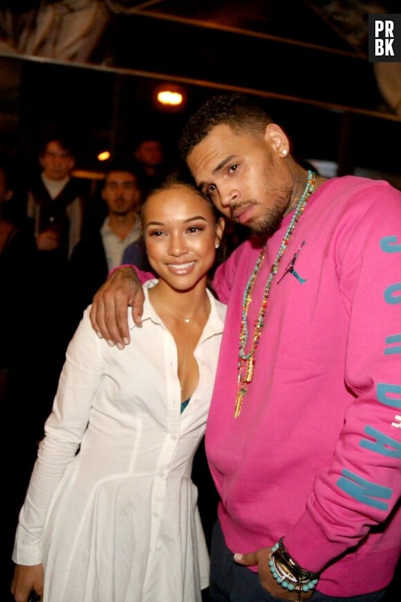 Chris Brown jaloux de Karrueche Tran : sur Twitter, il insulte un mannequin qui pos avec son ex