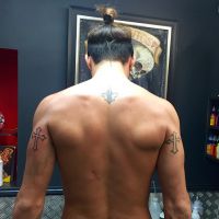 Thomas Vergara torse nu sur Instagram pour dévoiler un nouveau tatouage