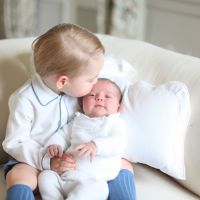 Charlotte de Cambridge et George : Kate Middleton et William publient les premières photos adorables