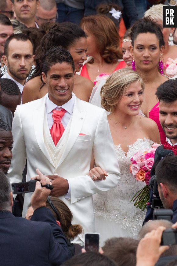 Raphaël Varane et Camille Tytgat : mariage et foule au Touquet, le 20 juin 2015