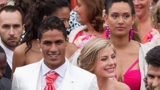 Raphaël Varane et sa belle Camille mariés : le Bleu partage son bonheur sur Twitter