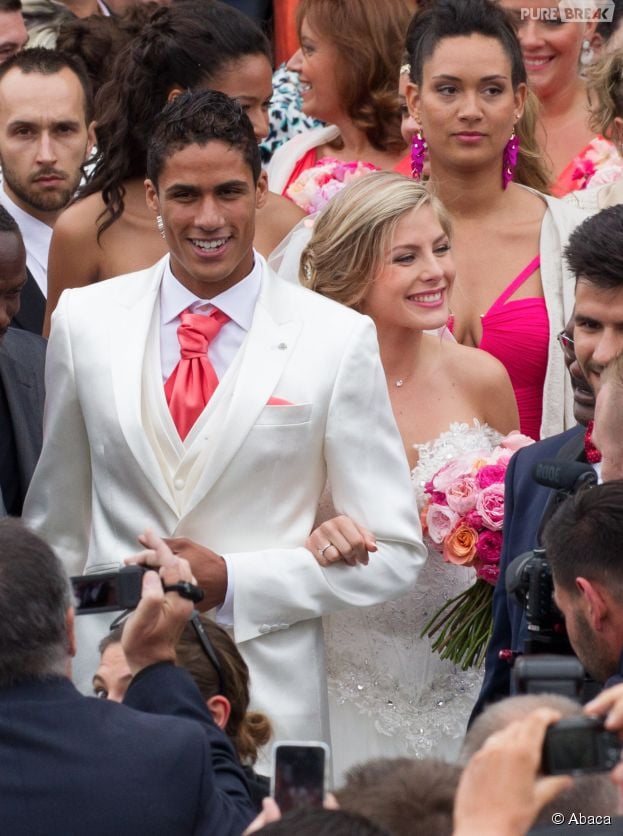 Raphael Varane Et Sa Belle Camille Maries Le Bleu Partage Son