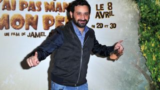 Cyril Hanouna est "complètement cinglé" pour Nadège Beausson-Diagne