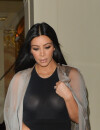  Kim Kardashian sans soutien-gorge &agrave; Londres le 27 juin 2015 