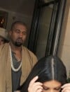  Kim Kardashian sans soutien-gorge en compagnie de Kanye West à Londres le 27 juin 2015 