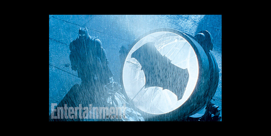  Batman v Superman : Batman et son nouveau logo 