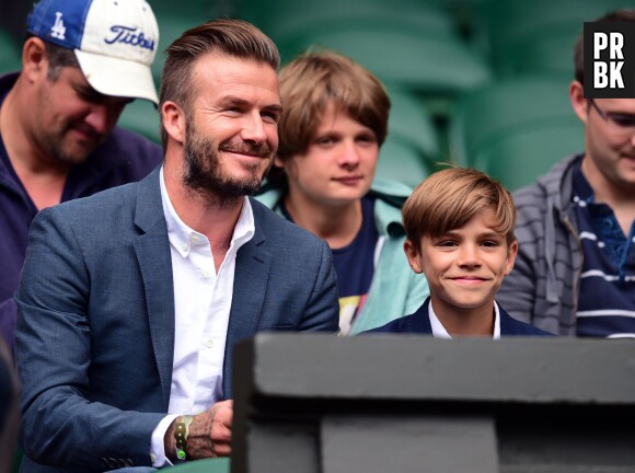 David Beckham et son fils Romeo assistent aux quarts de finale de Wimbledon, le 8 juillet 2015
