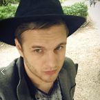 Charles (Les Princes) : Dorian Rossini balance son numéro sur Snapchat, il l'insulte sur Twitter