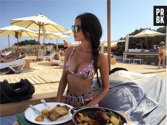 Leila Ben Khalifa sexy en bikini sur Instagram