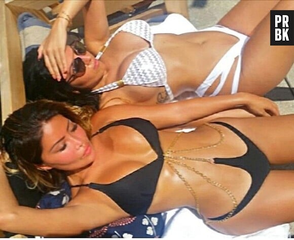 Parisa et Siham Bengoua sexy en bikini