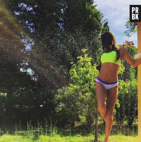 Julie Ricci en sous-vêtements sur Instagram