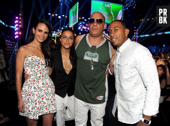 Paul Walker : Vin Diesel et les stars de Fast & Furious 7 lui rendent hommage lors des Teen Choice Awards 2015