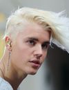 Justin Bieber opte pour le blond platine : il dévoile sa nouvelle couleur de cheveux le 10 septembre 2015