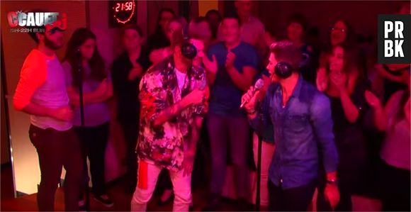Rayane Bensetti et Keen'V chantent J'peux pas j'ai piscine en live dans l'émission de Cauet sur NRJ le 1er octobre 2015
