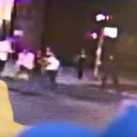 Spencer Stone : la vidéo choc de l'agression du héros du Thalys, poignardé à la sortie d'un bar