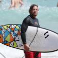 Simon Baker : l'ex-star de Mentalist en pro du surf pour un film au cinéma