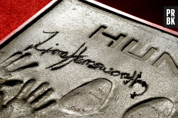 Jennifer Lawrence, Josh Hutcherson et Liam Hemsworth présentent Hunger Games - La Révolte, Partie 2 et laissent leurs empreintes aux TCL Chinese Theatre (Los Angeles) le 31 octobre 2015